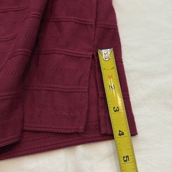 Class 955 Burgundy Short Sleeve Textured Oversized Top. Medium - Picture 9 of 10